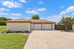3251 Arbolado Calzada - Photo 1 of 1