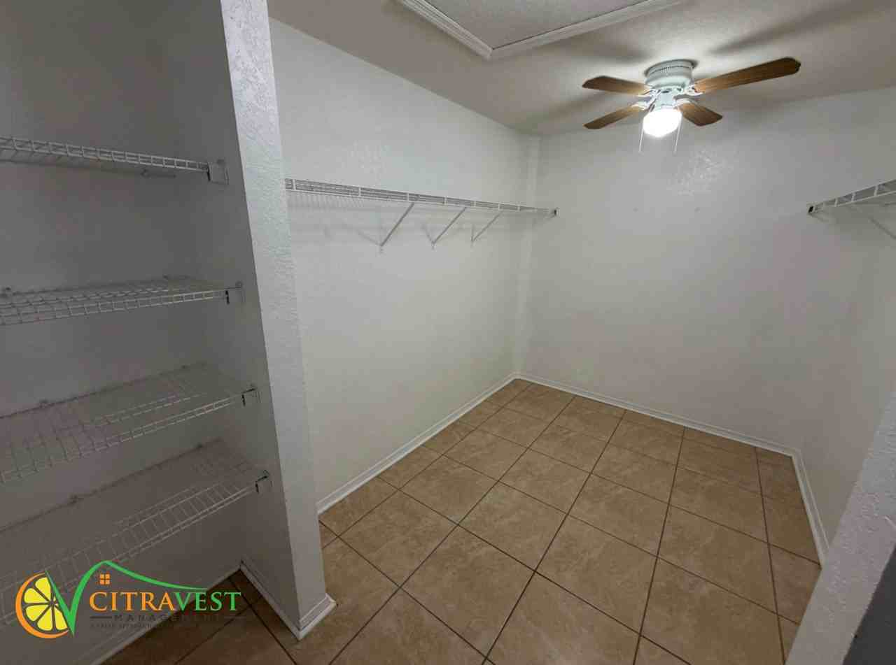 2048 Lakeridge Dr - Photo 7 of 11