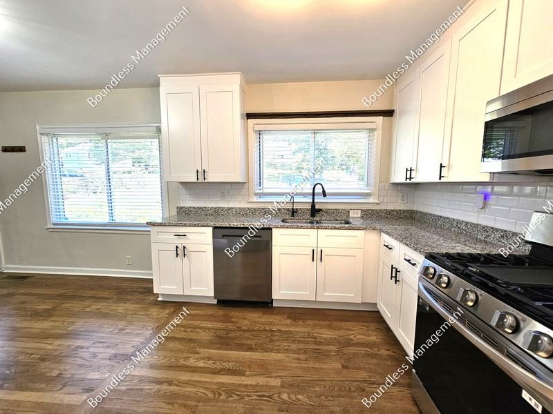 561 Allendale Dr - Photo 5 of 14