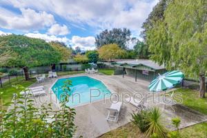 featured image of 278 Monroe Dr #31