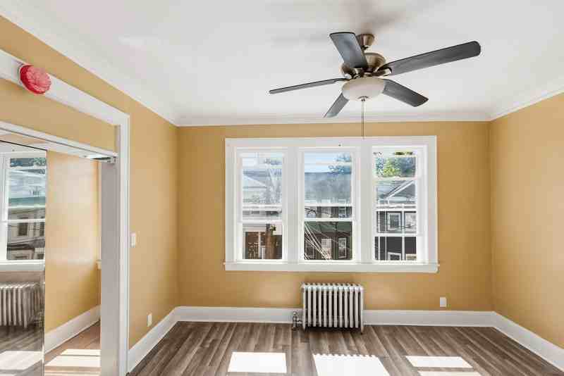 16 Montrose Ter - Photo 3 of 18