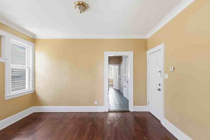 16 Montrose Ter - Photo 6 of 18