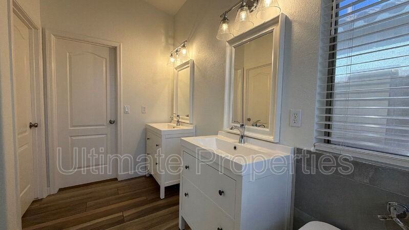 9223 W Salter Dr - Photo 6 of 8