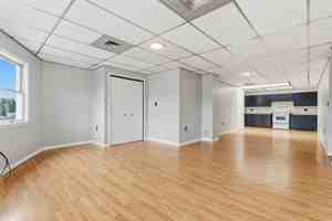 featured image of 1820 Sanderson Ave #4