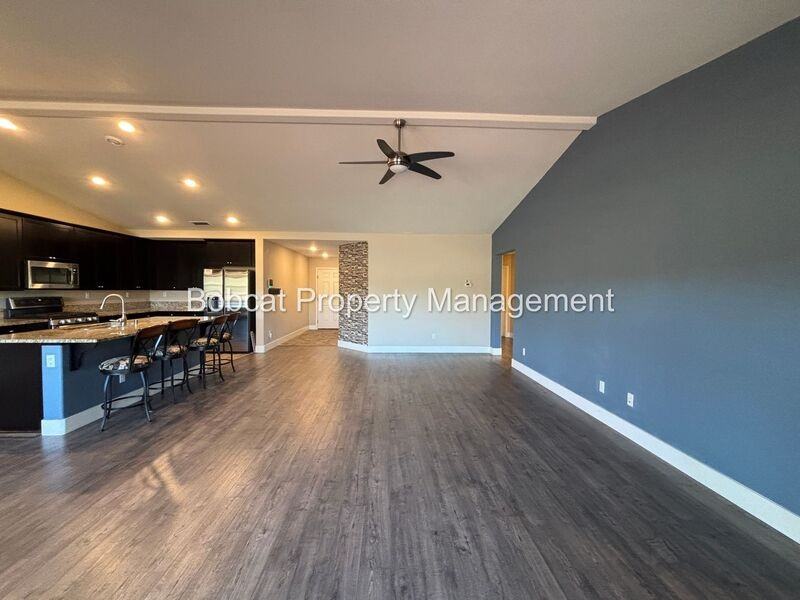 6515 Copper Mountain Dr - Photo 5 of 50