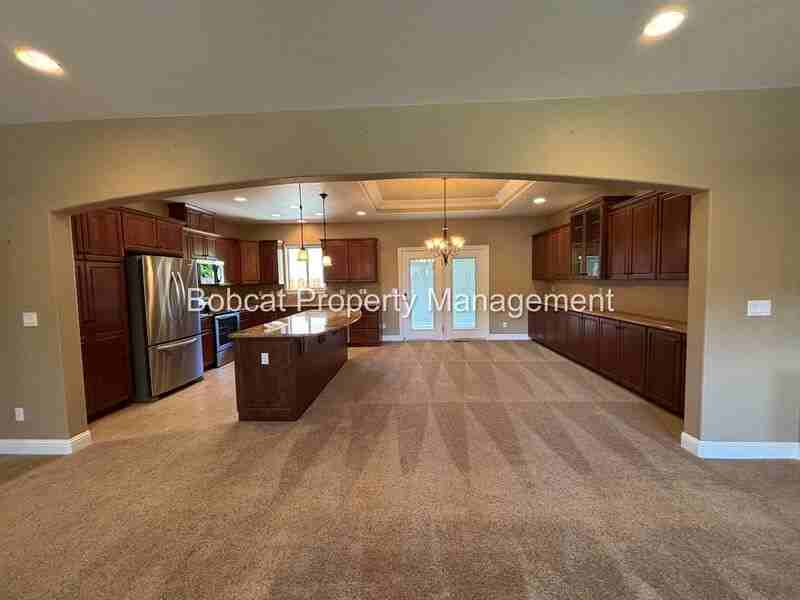 1360 Turner Ct - Photo 7 of 50