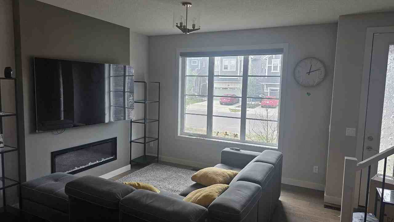 1046 Carrington Blvd Nw