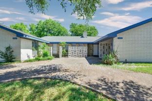 4915 Westlake Dr - Photo 1 of 1