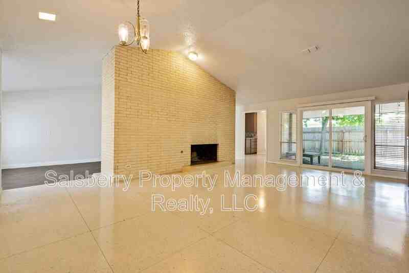4915 Westlake Dr - Photo 5 of 30