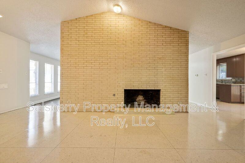 4915 Westlake Dr - Photo 6 of 30