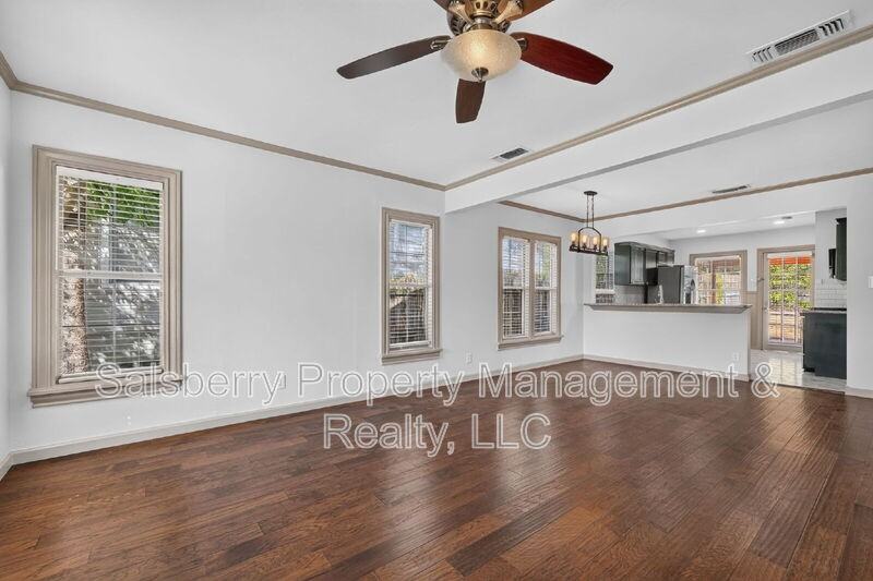 3824 Collinwood Ave - Photo 3 of 23