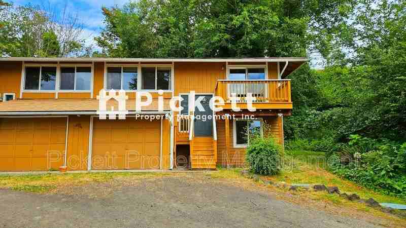 4629 Beach Dr E - Photo 2 of 26