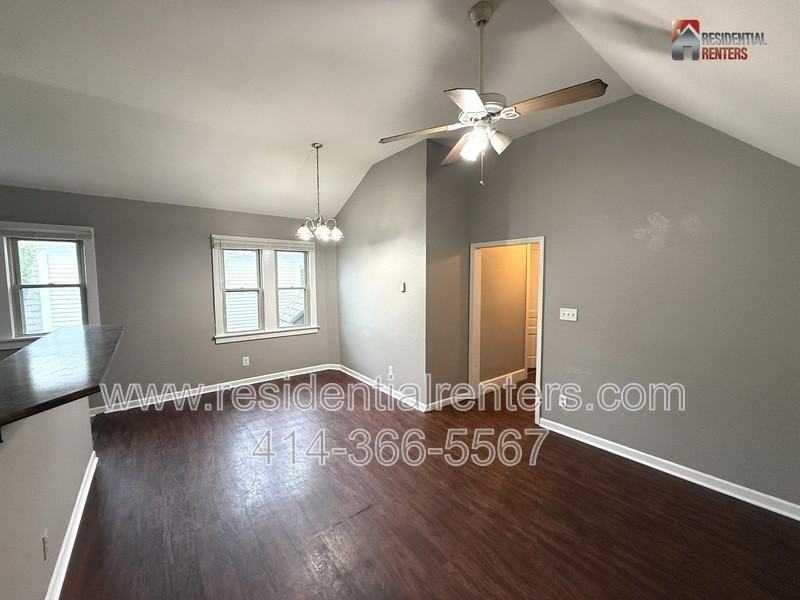 2804 N Palmer St - Photo 2 of 11