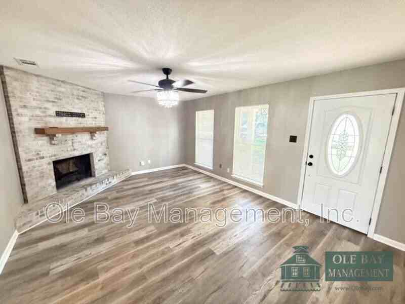 3149 Cottage Ln - Photo 2 of 12