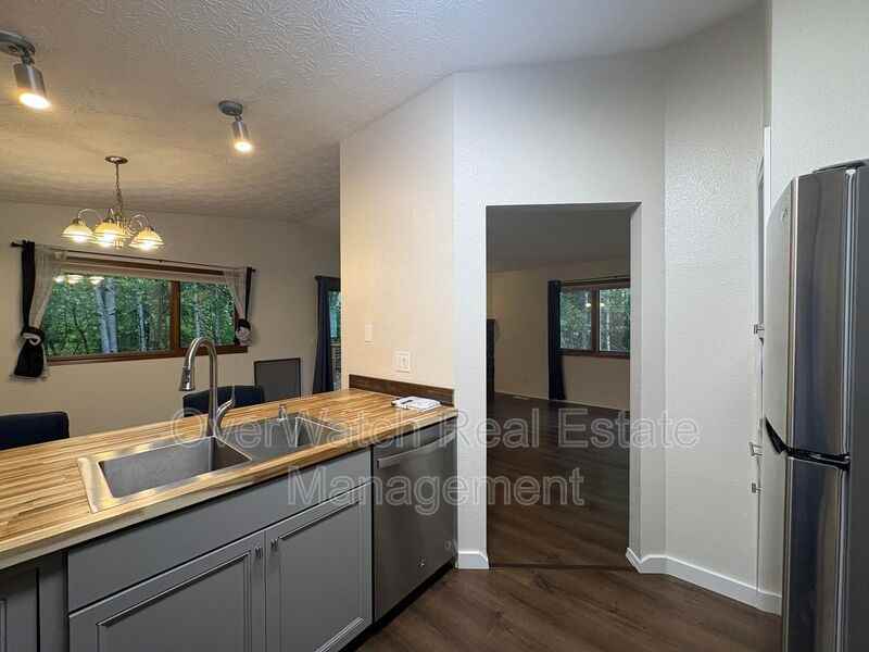 7641 Delridge Cir - Photo 4 of 24