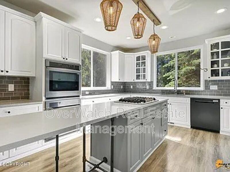 16241 Baugh Cir - Photo 4 of 27