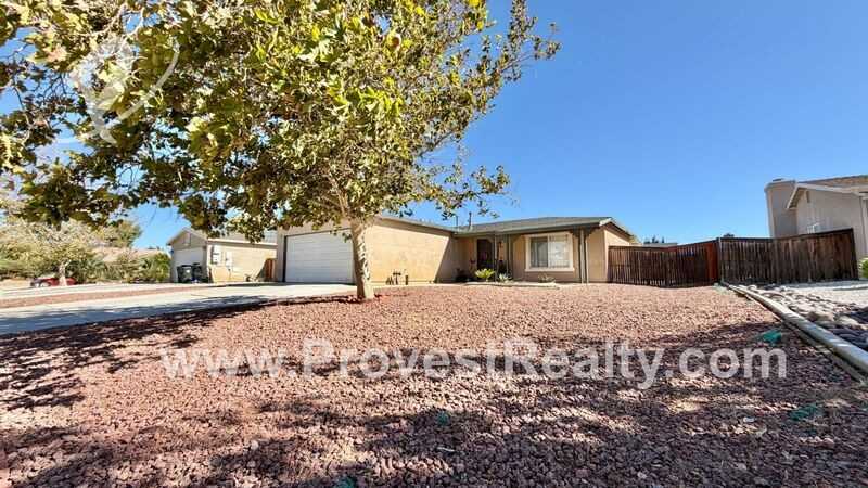 10677 Joshua St - Photo 3 of 16