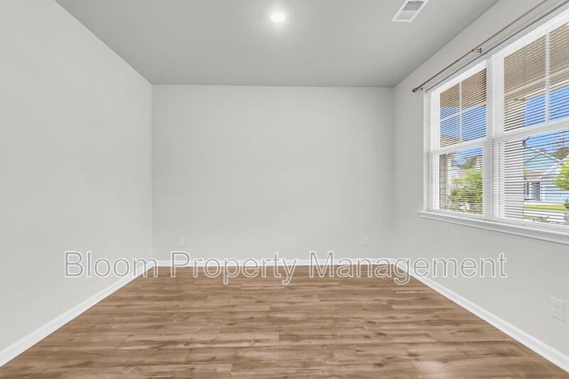 227 Shortmarsh St - Photo 7 of 50