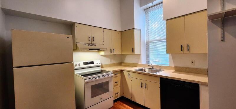 2419 S 10th St - Photo 4 of 22