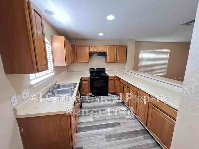 10523 Hunters Pond - Photo 4 of 20
