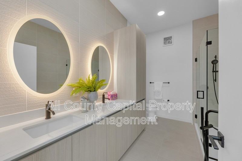 2209 S 1st St - Photo 7 of 21