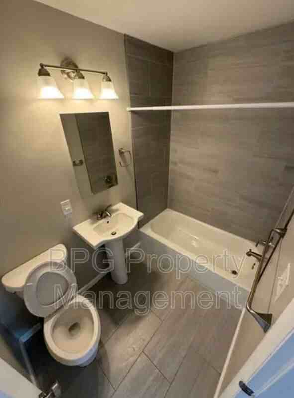 129 Green St #7 - Photo 3 of 14