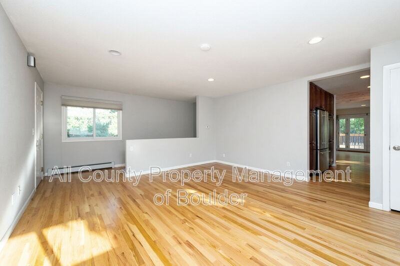 1192 Quince Ave - Photo 3 of 25