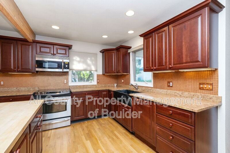 1192 Quince Ave - Photo 6 of 25