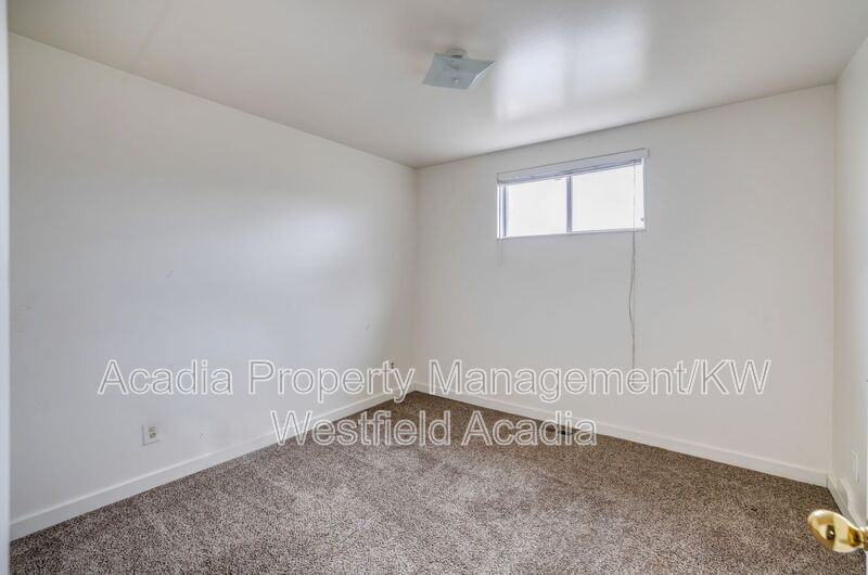 324 Southeast Street #324 - Photo 5 of 19