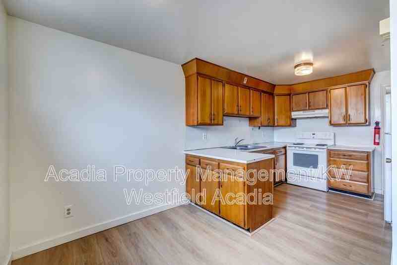 324 Southeast Street #324 - Photo 7 of 19