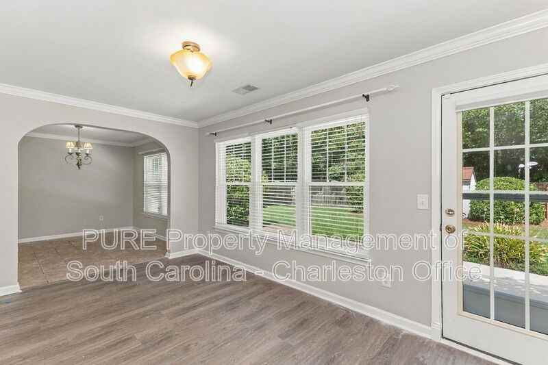 1322 Palm Cove Dr - Photo 2 of 21