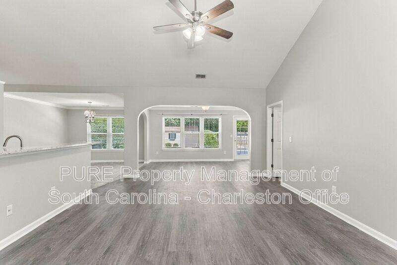 1322 Palm Cove Dr - Photo 3 of 21