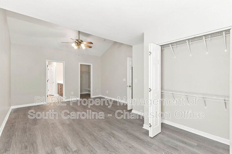 1322 Palm Cove Dr - Photo 7 of 21