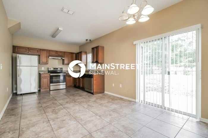 101 Mandrake St - Photo 6 of 17