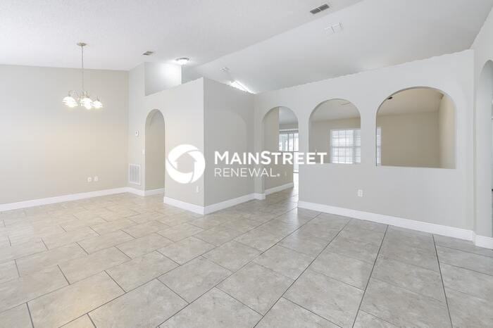 217 Bedford Dr - Photo 3 of 16