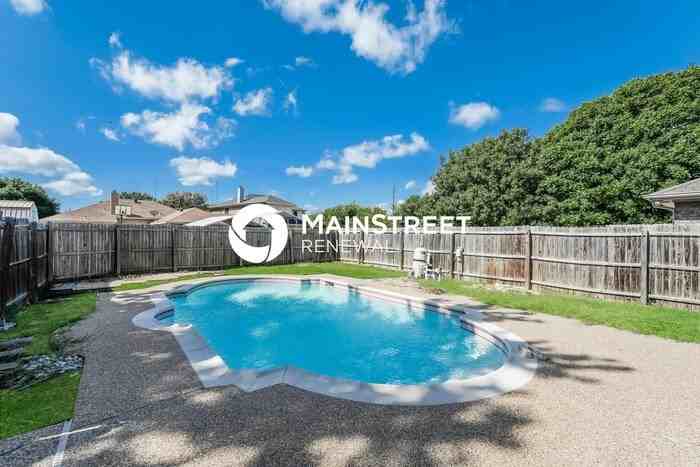 443 Kimmel Dr - Photo 2 of 17