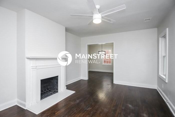1847 S Gordon St Sw - Photo 4 of 17
