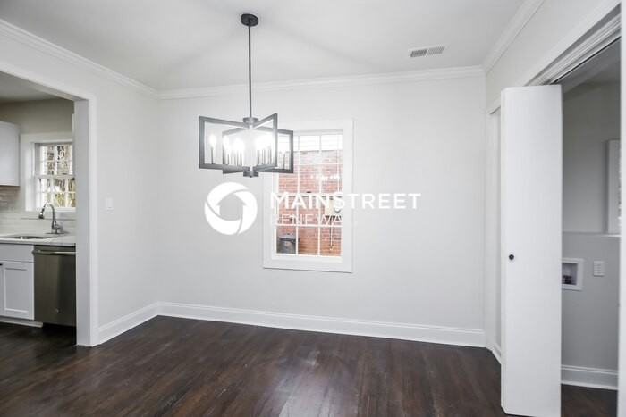 1847 S Gordon St Sw - Photo 5 of 17