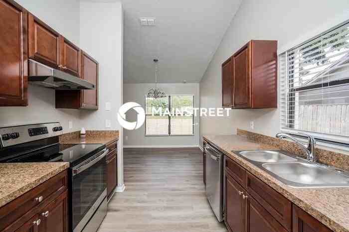 1720 Pintail Ct - Photo 5 of 16
