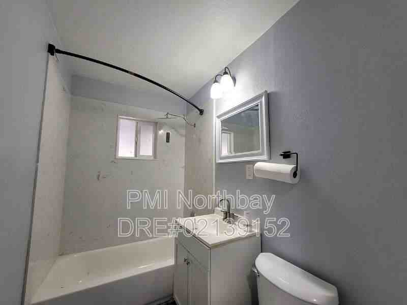 1500 Monroe St - Photo 7 of 12