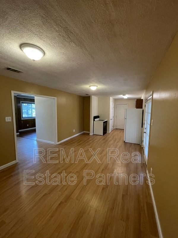 320 White Chapel Rd - Photo 6 of 31