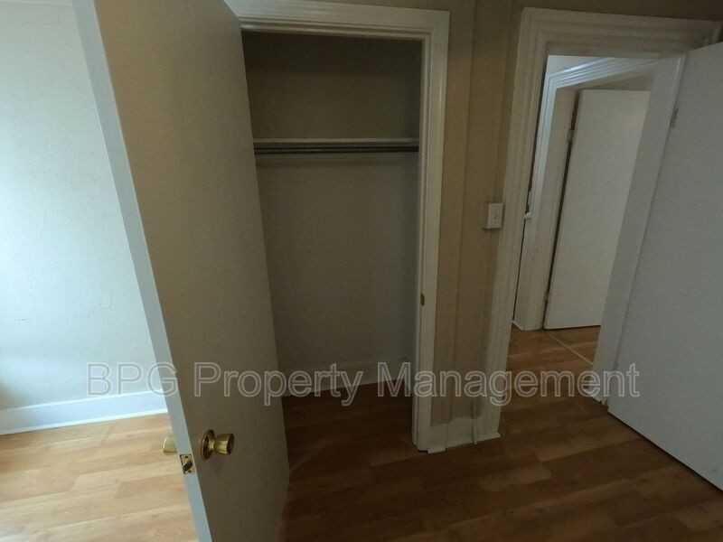 22 W Wolfe St - Photo 6 of 43