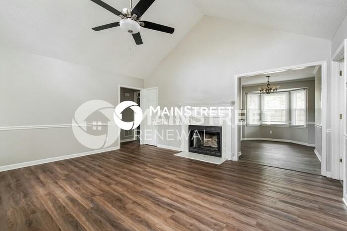 2909 Brittany Dr - Photo 6 of 15