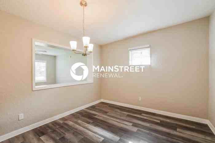 112 Mayfair Cir - Photo 6 of 16