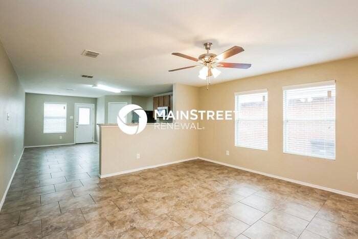 1413 Castle Ridge Rd - Photo 5 of 15