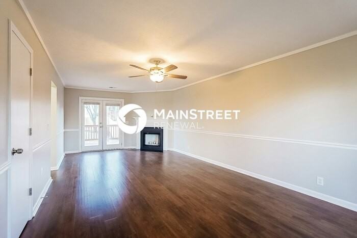 1117 Burlingame Ct - Photo 2 of 15