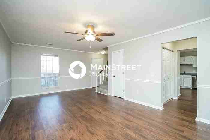 1117 Burlingame Ct - Photo 3 of 15