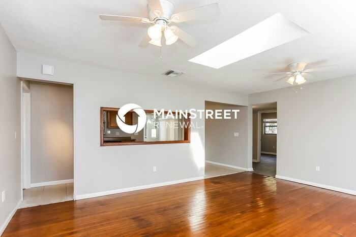 3108 Johns Pkwy - Photo 3 of 16