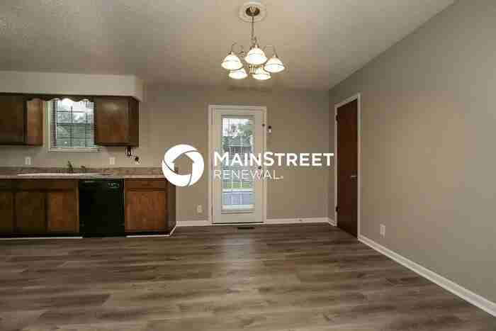 431 Sunset Dr - Photo 4 of 16