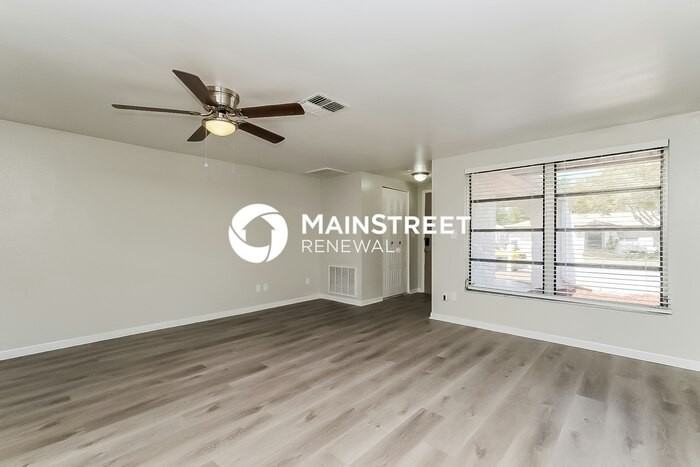 7820 Brookridge Dr - Photo 3 of 16